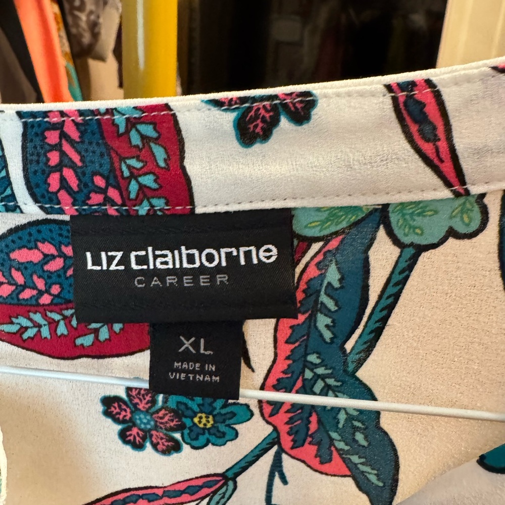 Liz Claiborne Pink and White Buttoned Blouse with Mandarin Collar - Picture 2 of 4